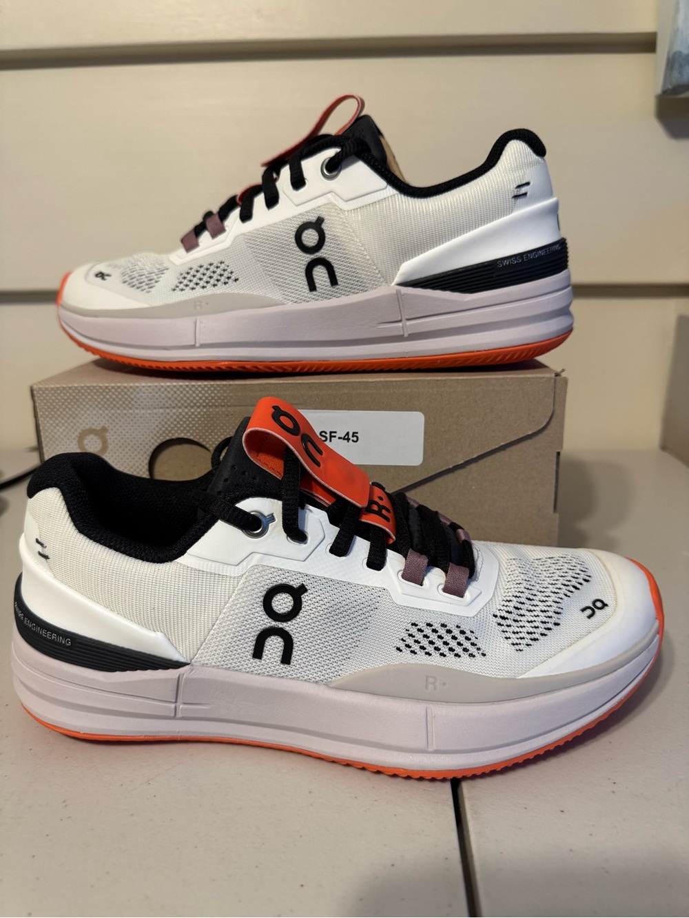 On Running Running The Roger Pro Clay women Shoes - White & Orange - Picture 3 of 8